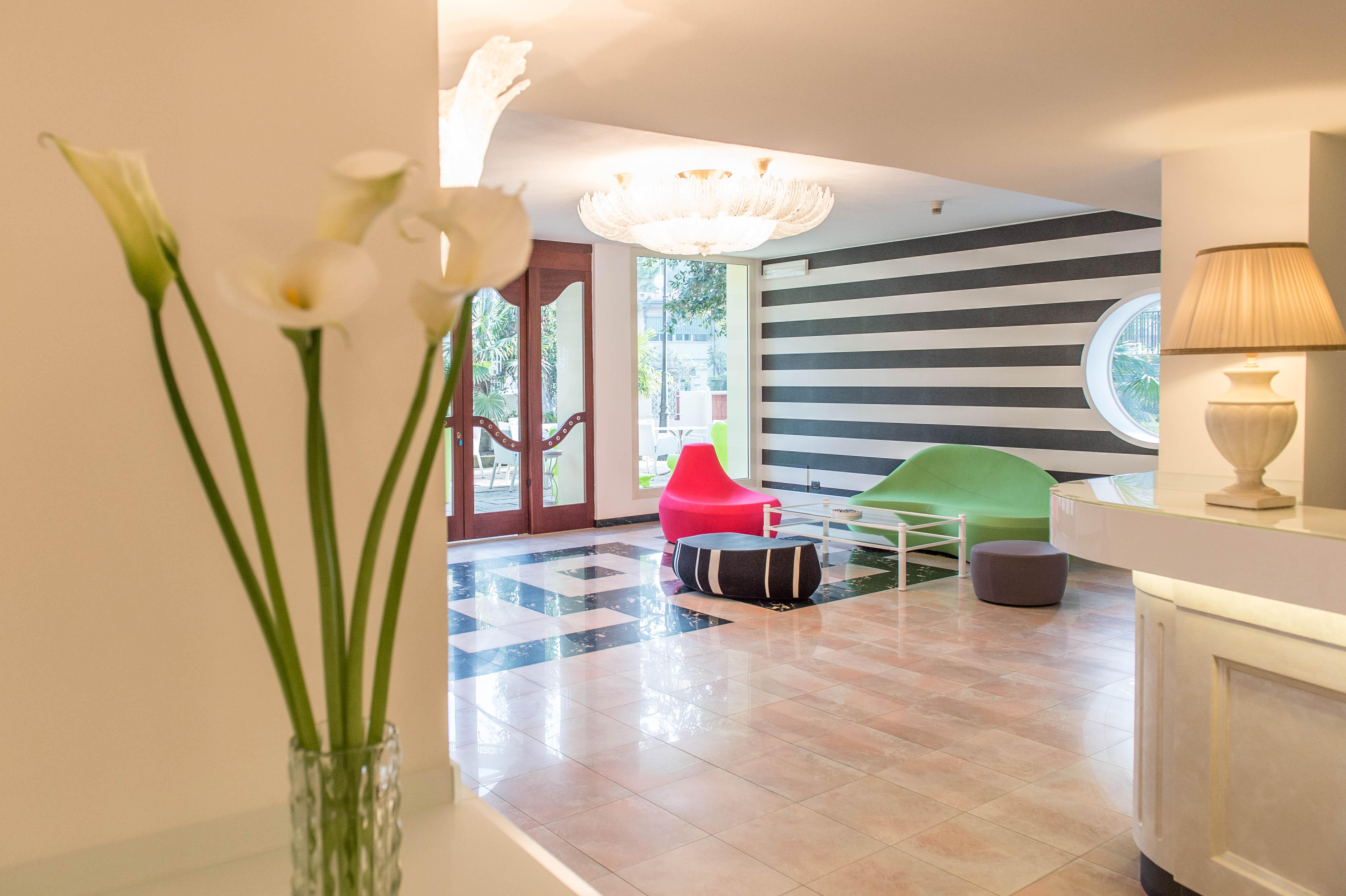 Hotel Luxor Milano Marittima Bagian luar foto