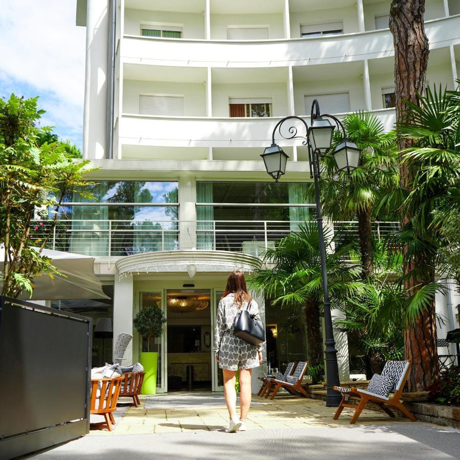 Hotel Luxor Milano Marittima Bagian luar foto